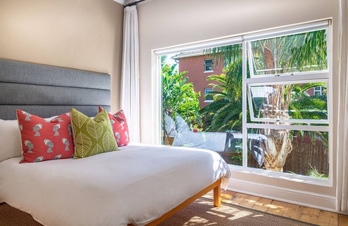 Three Anchor Bay House | Antrim Villa