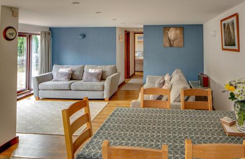 Felbrigg House | Anvil & Stable Cottages