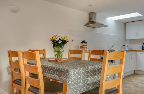 Felbrigg House | Anvil & Stable Cottages