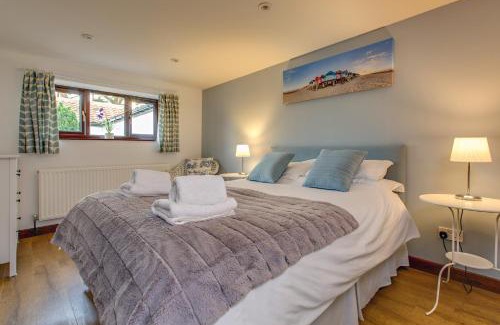 Felbrigg House | Anvil & Stable Cottages