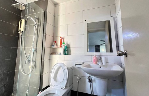 Seri Kembangan Apartment | AnyLodge 55 @ Univ360 PLACE