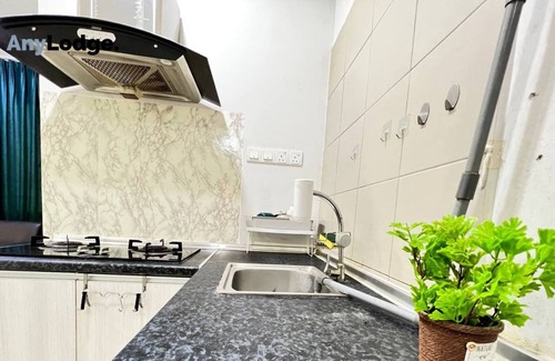 Seri Kembangan Apartment | AnyLodge 55 @ Univ360 PLACE