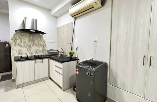 Seri Kembangan Apartment | AnyLodge 55 @ Univ360 PLACE