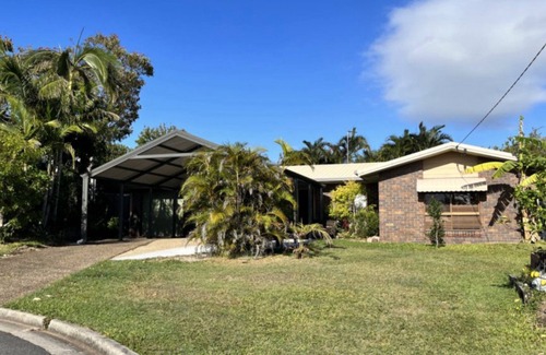 Battery Hill House | Anzac - This pet-friendly home offers the perfect coastal lifestyle
