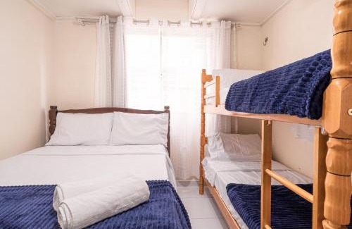 Caioba Apartment | Apê 100m mar, suíte, Wi-Fi, ao lado do Sesc Caiobá