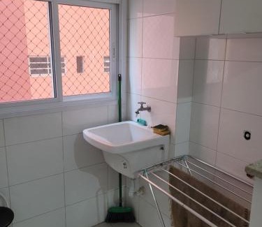 Jose Menino Apartment | Apê 50 metros da praia com wifi e garagem