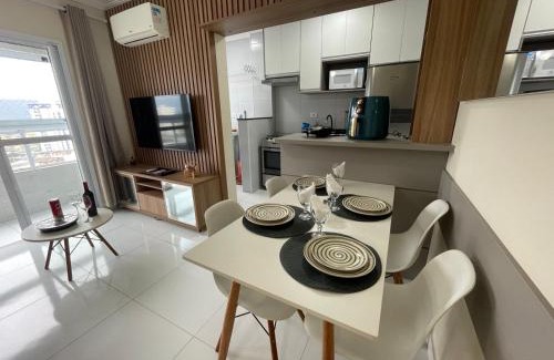 Caicara Apartment | Apê Pé na Areia, Vista Mar com Varanda Gourmet e Wi-Fi Rápido - Caiçara Praia Grande