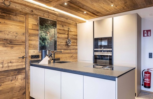 Sankt Martin am Tennengebirge Apartment | Apartment with shared infinity pool