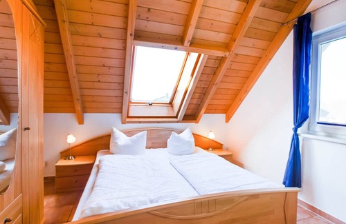 Beckerwitz Apartment | Apartment in Beckerwitz with Terrace, Garden