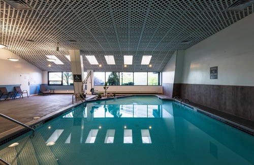 Iselin Hotel | APA Hotel Woodbridge
