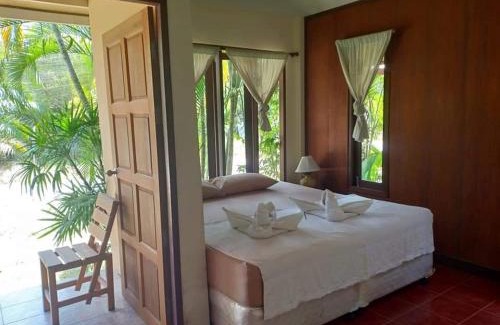 Haad Yao House | Apache Bar Haad yao