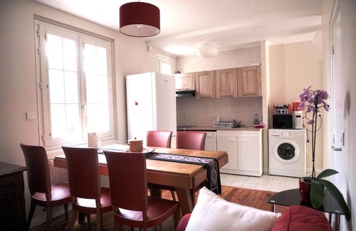 Melun Apartment | Apakabar Homestay, On-site parking, recharging point, pets allowed, trampoline