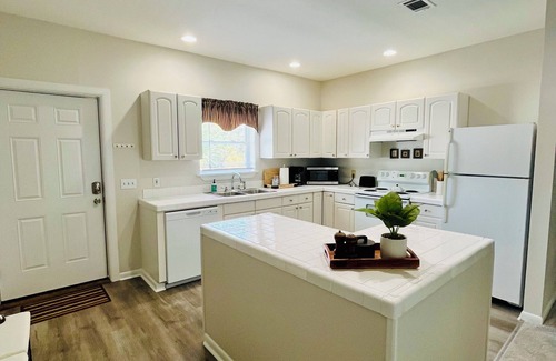 Historic Downtown Apalachicola Apartment | Apalach Escape- Walking Distance to Everything