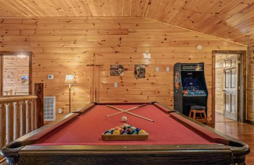 Cosby House | Apalachee Pool lodge