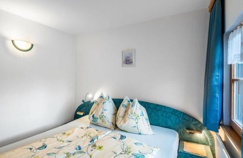 Saalfelden am Steinernen Meer Apartment | Apartment Kitzsteinhorn by Interhome