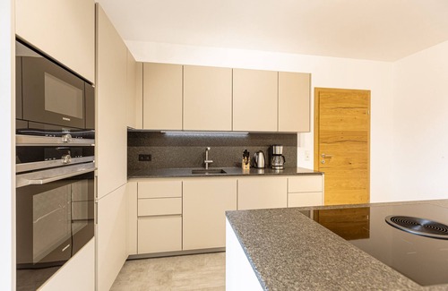 Sankt Martin am Tennengebirge Apartment | Apartment for up to 4 people & infinity pool