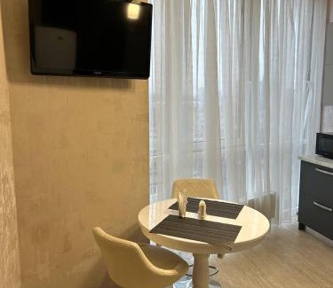 Shevchenkivs'kyi District Hotel | Apart Assistant on Smart Plaza