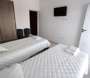 Avellaneda Hotel | Apart Costumbres Argentinas