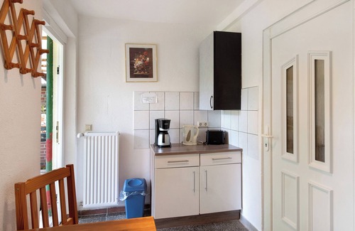 Feldberger Seenlandschaft Apartment | Apartment 'Appartement 2' with Shared Terrace and Wi-Fi