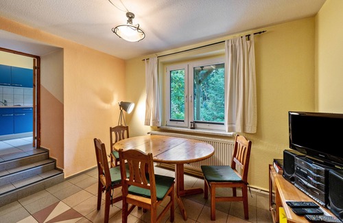 Feldberger Seenlandschaft Apartment | Apartment 'Ferienwohnung Karpfen' with Wi-Fi