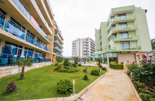 Nessebar Apartment | Apart hotel Gallery AnАпартамент в Слънчев Бряг на първа линия-гледка море