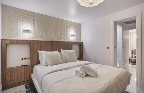 Paris City Center Apartment | Apart hotel Louvre museum by Studio prestige