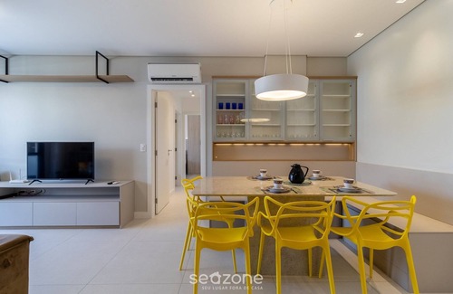 Cachoeira do Bom Jesus Apartment | Apart Near the Beach in Cond. w/Pool Adc0205
