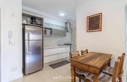 Jurere Apartment | Apart w/Barbecue in Condominium With Pool Bri0102