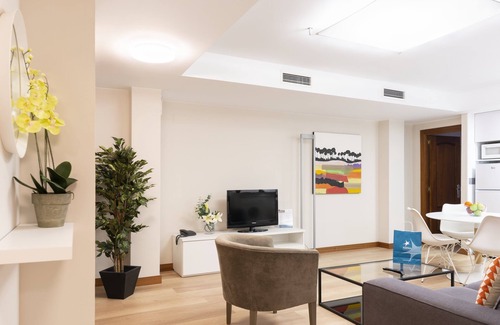 Zaragoza Old Town Hotel | Apartahotel Los Girasoles