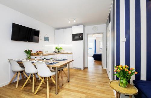 Poddabie Apartment | Apartament 11B Niebieskie Apartamenty Poddąbie z basenem krytym, odkrytym, salą zabaw, animacjami