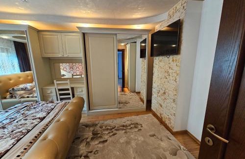 Craiova Apartment | Apartament 3 camere plus living, 2 bai, modern