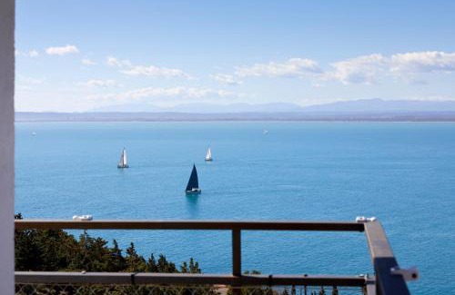 Almadraba-Canyelles Apartment | Apartament Platja Palangrers
