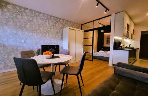 Uniescie Apartment | Apartament Szmaragdowa 21 Przy Plaży - SALA ZABAW, SIŁOWNIA - 365PAM