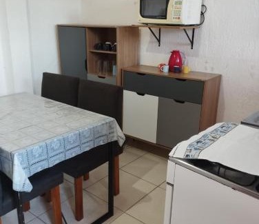 Zona Norte Apartment | Apartamento 01 Jardim Peri Quarto Cozinha Banheiro