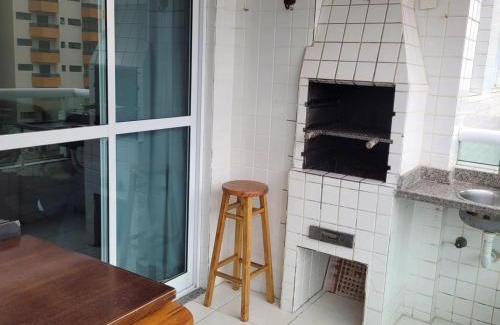 Ocian Apartment | Apartamento 02 Dormitórios na PRAIA GRANDE OCIAN, fica a 100 metros da praia , tem churrasqueira ,sendo 01 suíte