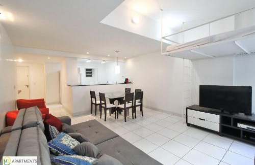 Leme Apartment | Apartamento 2 quartos espaçoso no Leme