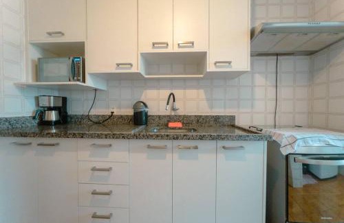 Maringa Apartment | Apartamento 3 Quartos Central com Ar SQ41