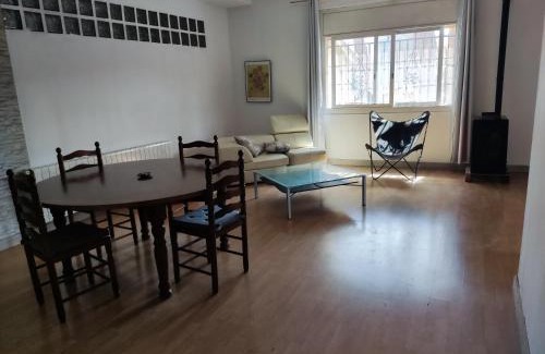 Sant Fost de Campsentelles Apartment | Apartamento a 10Km Barcelona, Jardin, Luminoso