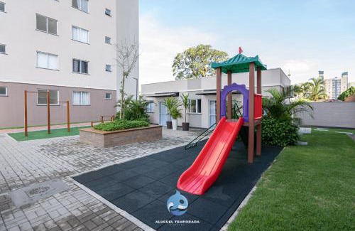Picarras Apartment | Apartamento a 150m da PRAIA com Ar-condicionado, Wi-Fi Condomínio com PISCINA, quadra de esportes Playground infantil a 15 minutos do Beto Carreiro