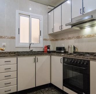 Sant Adria de Besos Apartment | Apartamento al lado Del Mar
