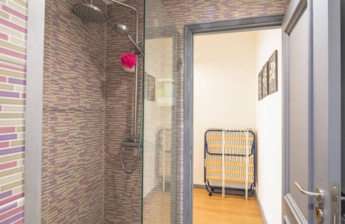 Ramalde Apartment | Apartamento A Francos Purple Room