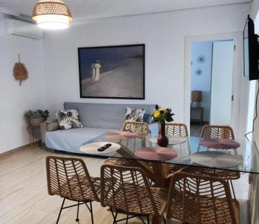 La Malva-rosa Apartment | Apartamento al lado de la playa Malvarrosa