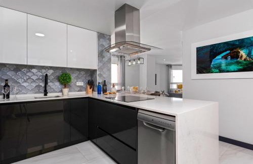 Torrevieja Apartment | Apartamento Baltico, 50m to Los Locos Beach