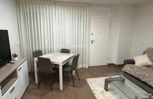 Barajas Apartment | Apartamento Barajas-aeropuerto Mercurio B