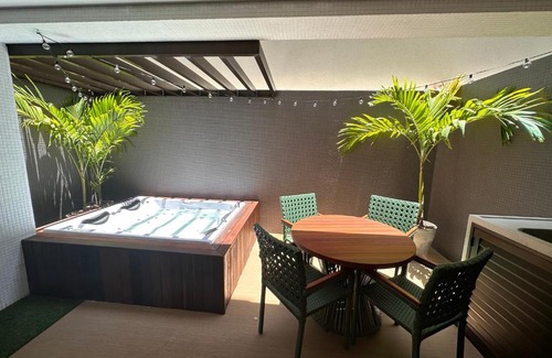 Jardim Oceania Apartment | Apartamento Beira Mar com Jacuzzi