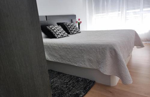 Pontevedra Apartment | APARTAMENTO BOLBORETA