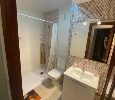 Pontedeume Apartment | Apartamento céntrico con vistas y cerca de playa