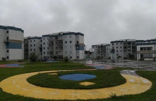 Restrepo Apartment | Apartamento cómodo con piscina y vista a la montaña