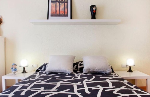 Badalona Apartment | Apartamento Cerca del Mar