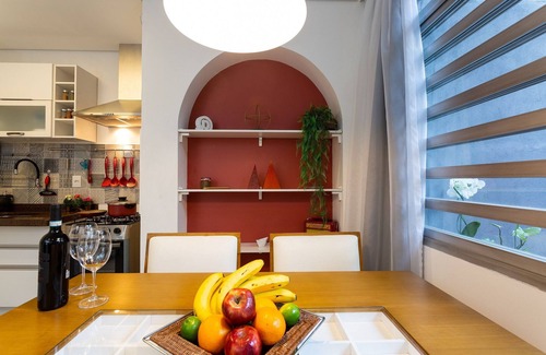 Alto de Pinheiros Apartment | Apartamento com quintal na Praça do Pôr do Sol